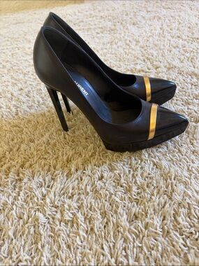 Saint Laurent Black Leather Pointed Toe Pumps with Gold Band